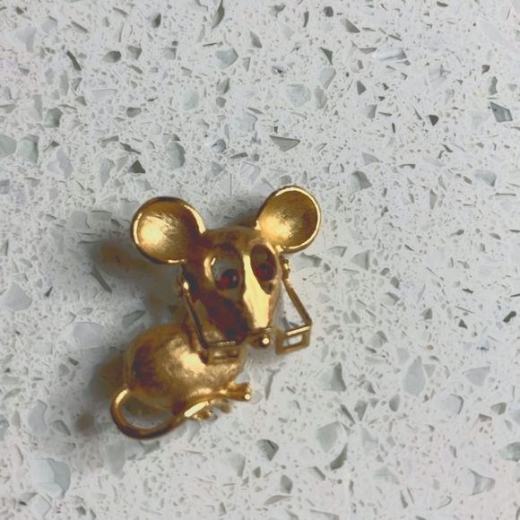 Mouse Brooch - Picture 5 of 6